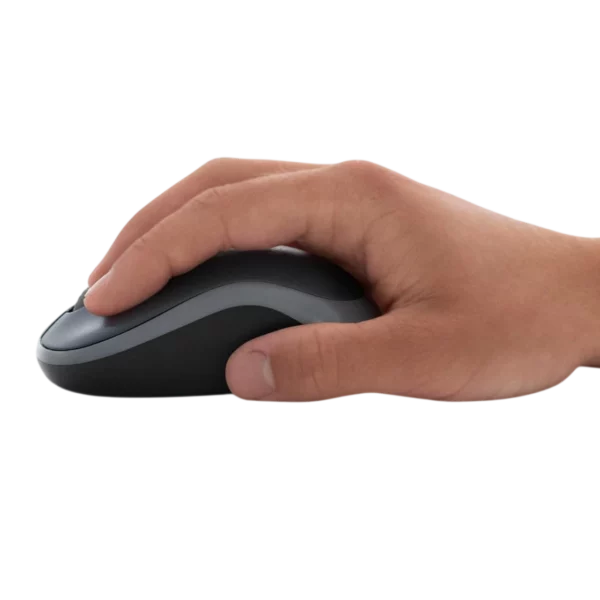 logitech-m185-en-main Souris sans fil Logitech M185