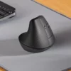 logitech-souris-lift-arriere Souris ergonomique sans fil logitech LIFT